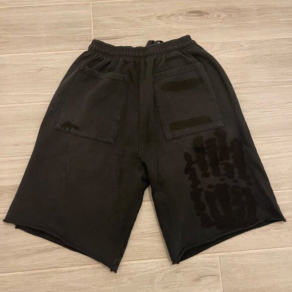 Travis Scott Utopia London UK Cross Black Washed Sweatshorts - Picture 2 of 3